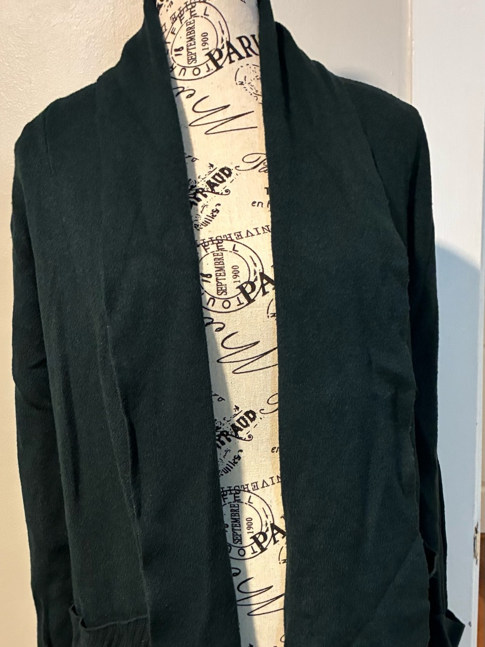 Magaschoni Green Fringe Open Front Sweater Women’s Size Small Chic Warm Comfy